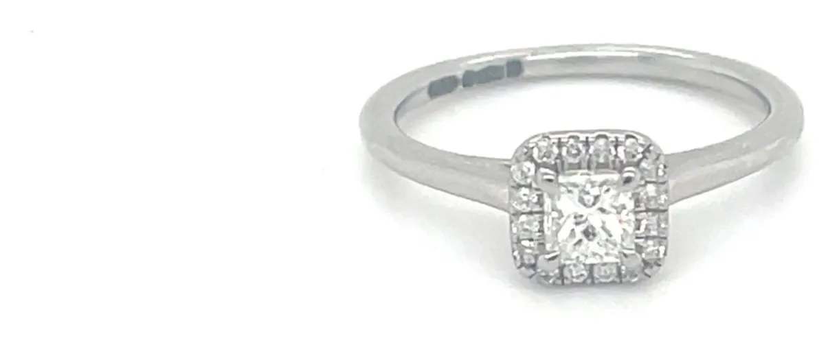 ENG4981 Plat Princess Cut 0.31ct F VS2 Dia Halo Ring Jewellery - GEMEX - Modalova
